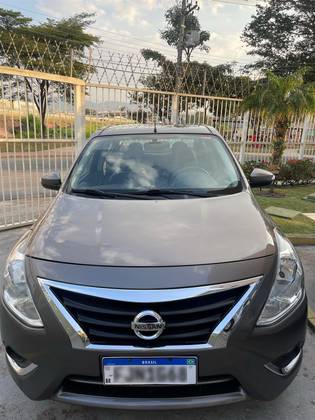 NISSAN VERSA 1.6 16V FLEXSTART UNIQUE 4P XTRONIC NISSAN VERSA 1.6 16V FLEXSTART UNIQUE 4P XTRONIC